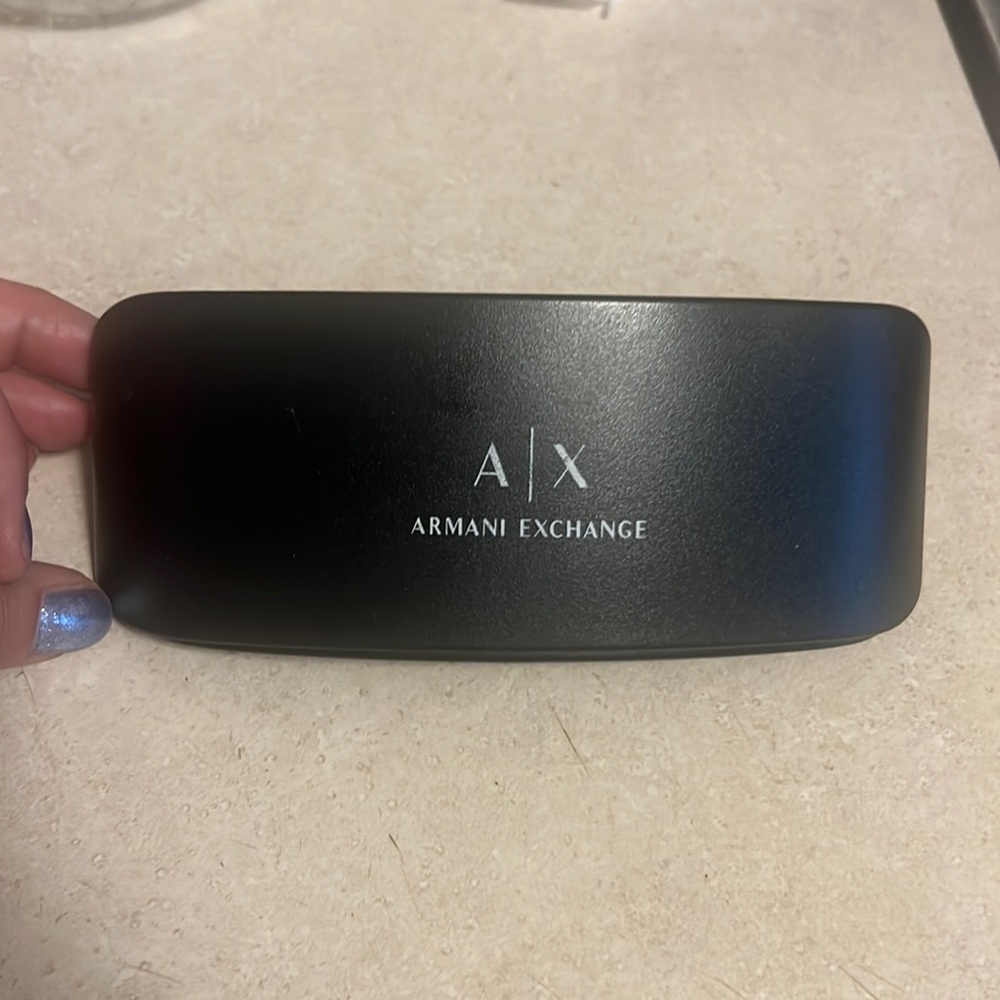 🏡Armani exchange black hard body glass holder